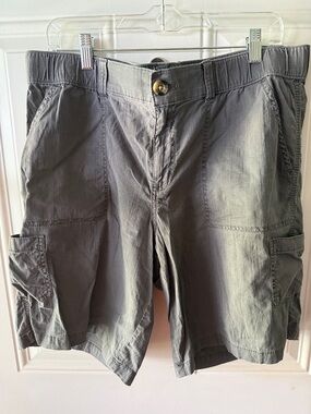 Sonoma Women's Gray Cargo Shorts with Side Pockets